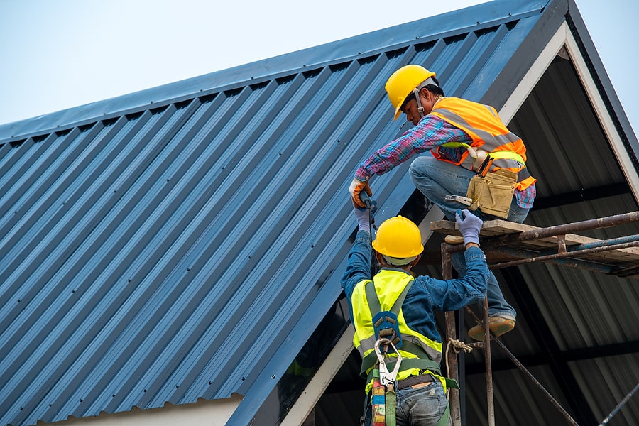 Toiture en tuile métallique les démarches à respecter et le prix d’installation