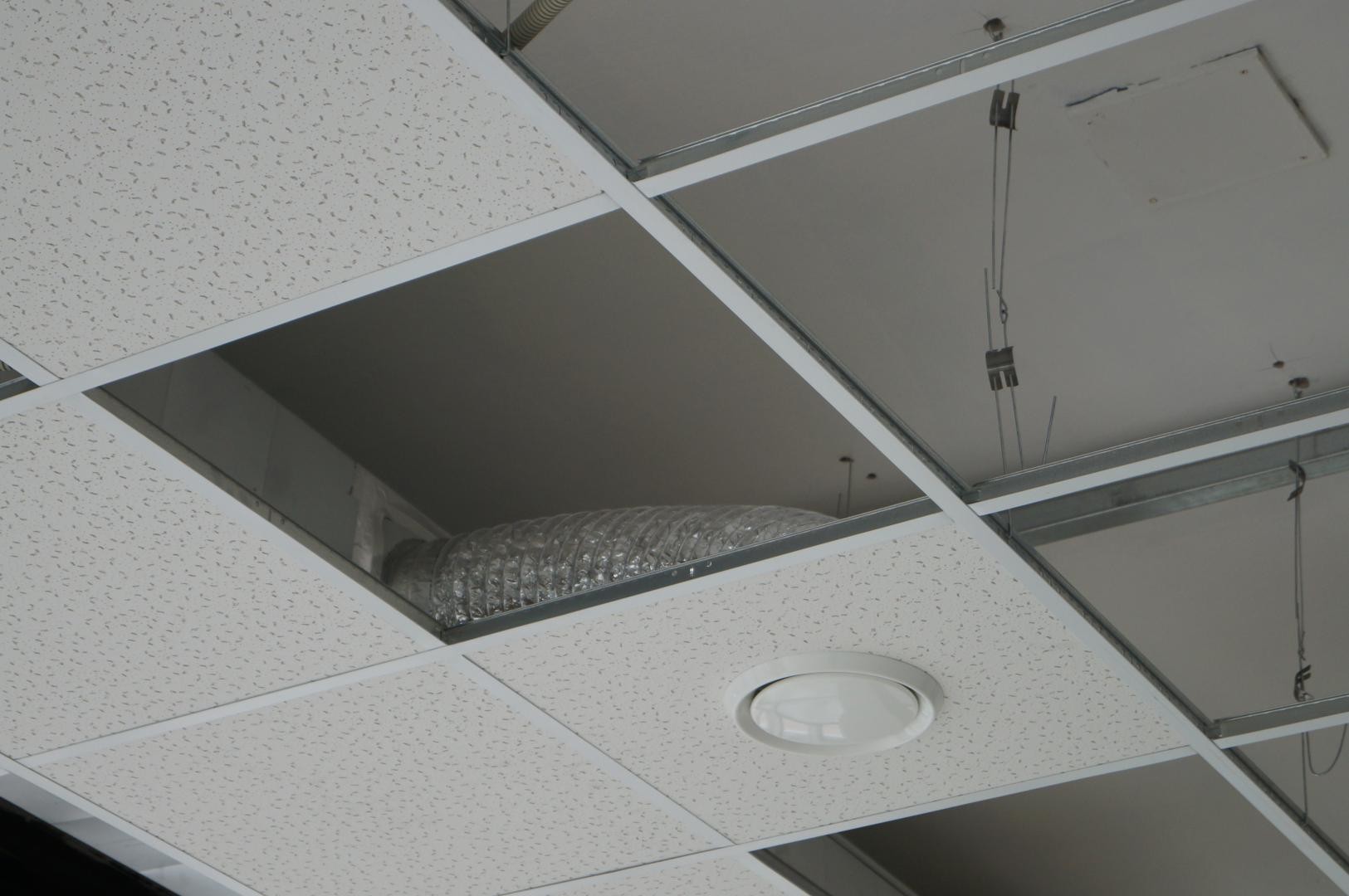 Comment poser un faux plafond ?